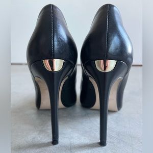 Zara Collection Black Leather Pumps - Sz 39/8